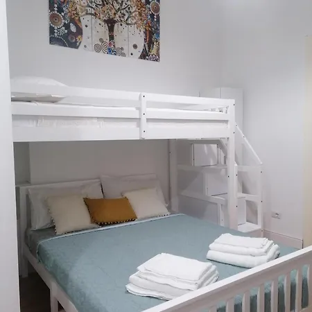 Casa Amelia, Well-served Area Apartment *